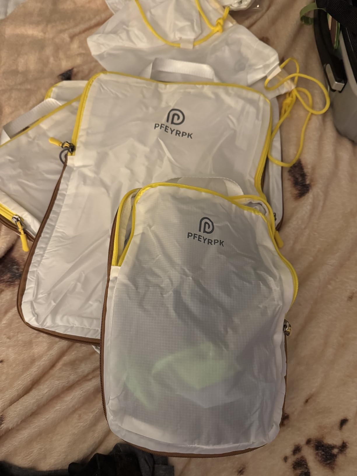 PFEYRPK Lightweight Compression Packing Cubes for Suitcases, Compressible Expandable Travel Packing Organizer with Clear Toiletries and Backpack Bag, Travel Essentials for Carry on Luggage 7 Set customer photo 1