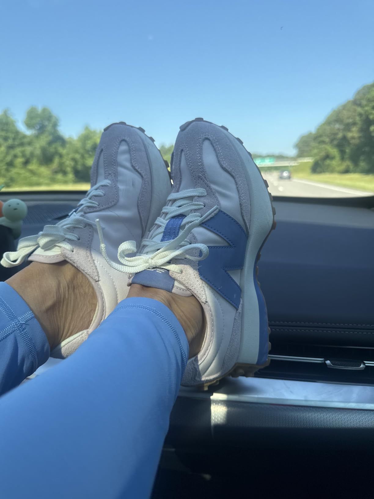New Balance 327 customer photo 2