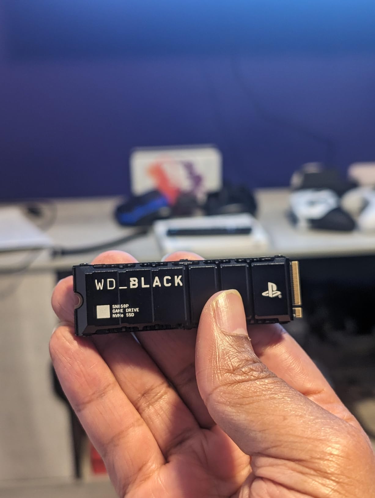 WD_BLACK 4TB SN850P NVMe M.2 SSD Officially Licensed Storage Expansion for PS5 Consoles, up to 7,300MB/s, with heatsink - WDBBYV0040BNC-WRSN,Black customer photo 1