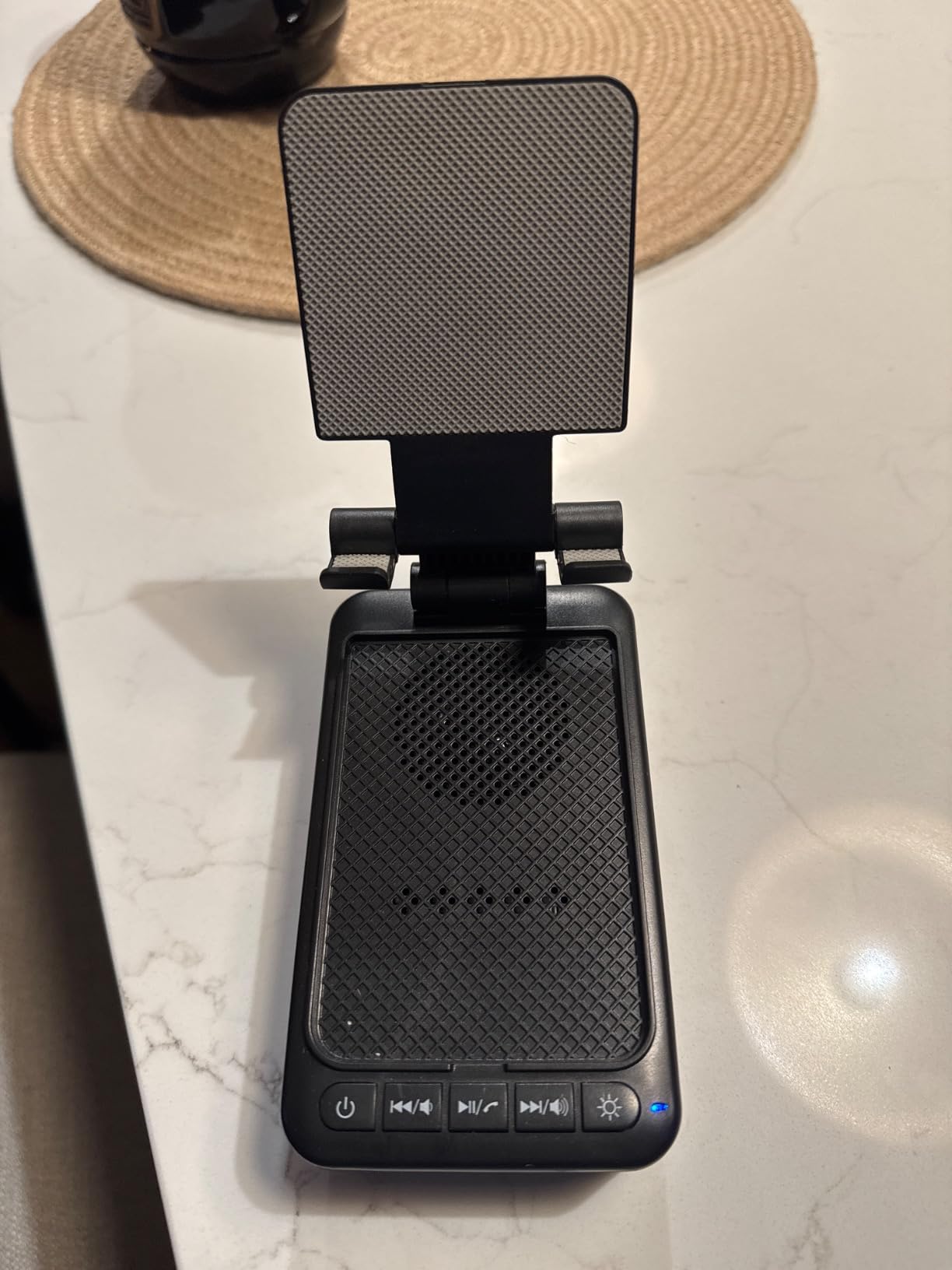 ASEAT Phone Stand Speaker customer photo 1