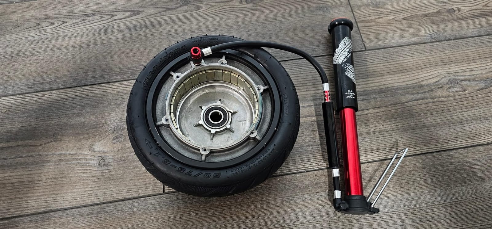 ROCKBROS 220PSI Mini Floor Pump with Hidden Pressure Gauge customer photo 2