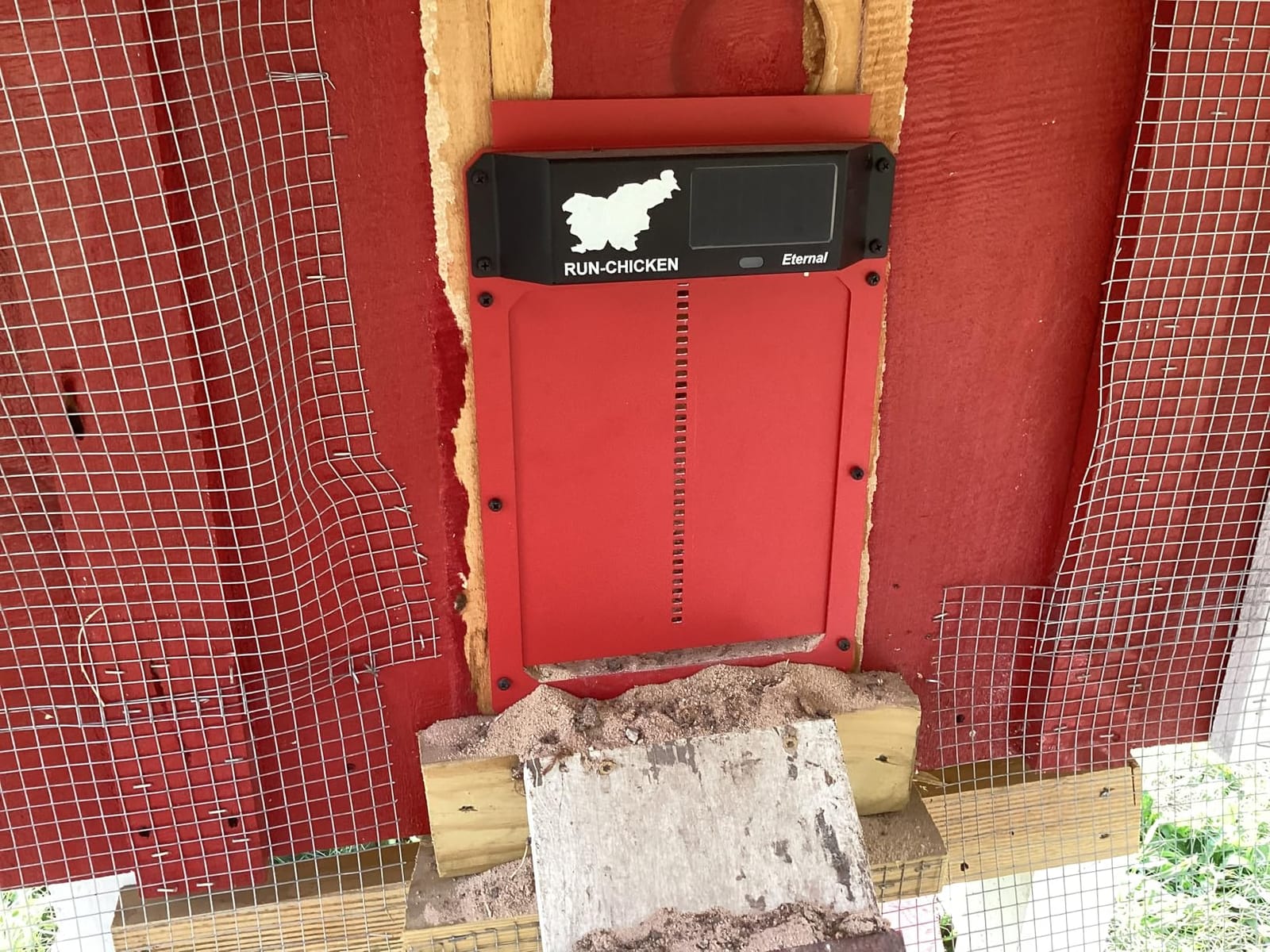 RUN-CHICKEN Door Eternal – Solar Automatic Chicken Coop Door with Built-in Solar Power & Battery Backup, Smart App & Timer Control, Weatherproof Aluminum, Predator-Proof, Easy to Install (Red) customer photo 2