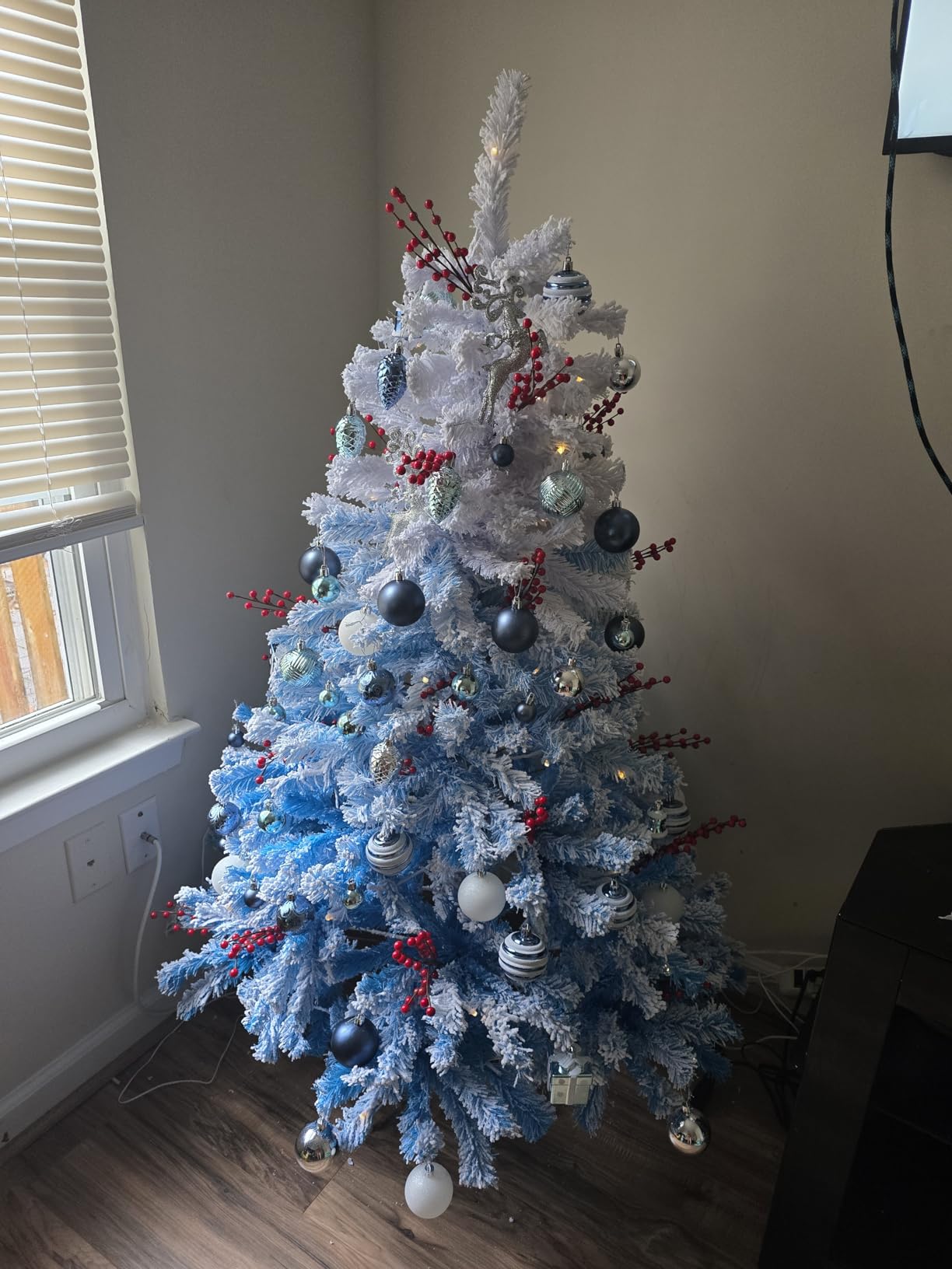 Goplus 5ft Multicolor Pine customer photo 2