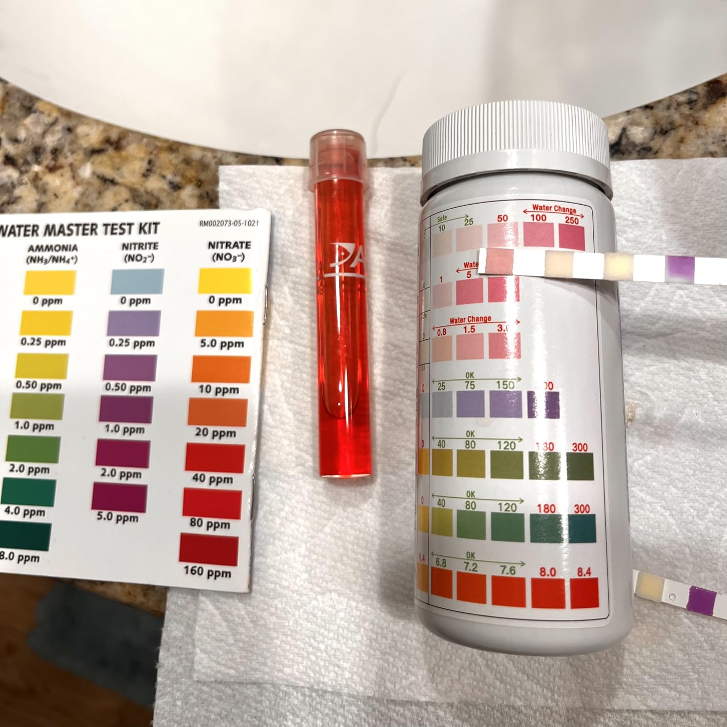 Salt-Water Pool Test Strips Kit: 125 Counts 8-in-1 for Salt Water Pool Testing Kit, Salt Pool Test Strips for Hot Tub Spa Testing Salt Chlorine pH and More customer photo 2