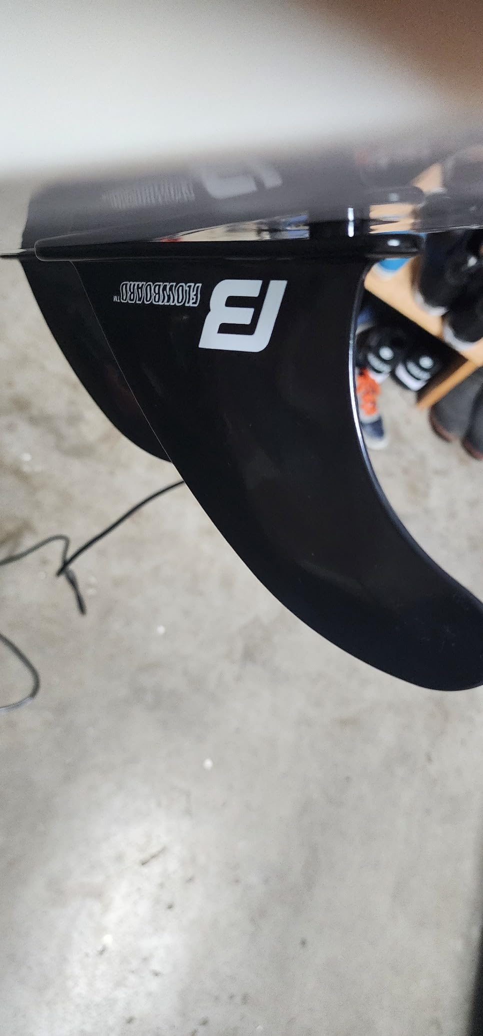 FLOWBOARD Surfboard Softboard Foam - Include (3) Fins 6’ Foot Leash and (2) Wood Stringers Inside Board Availalable in 6' and 7' Short Board and 8' Longboard customer photo 1