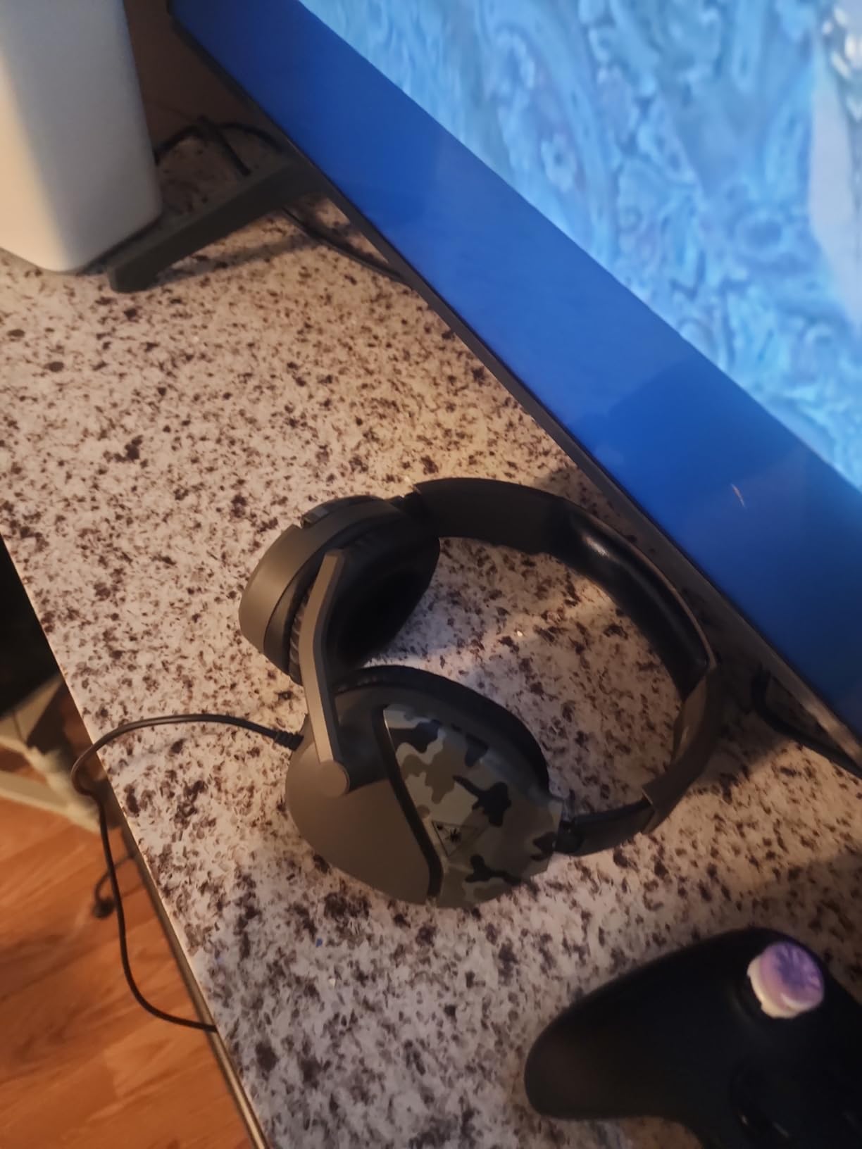 Turtle Beach Recon 70 Wired Multiplatform Gaming Headset for PS5, PC, Xbox customer photo 2