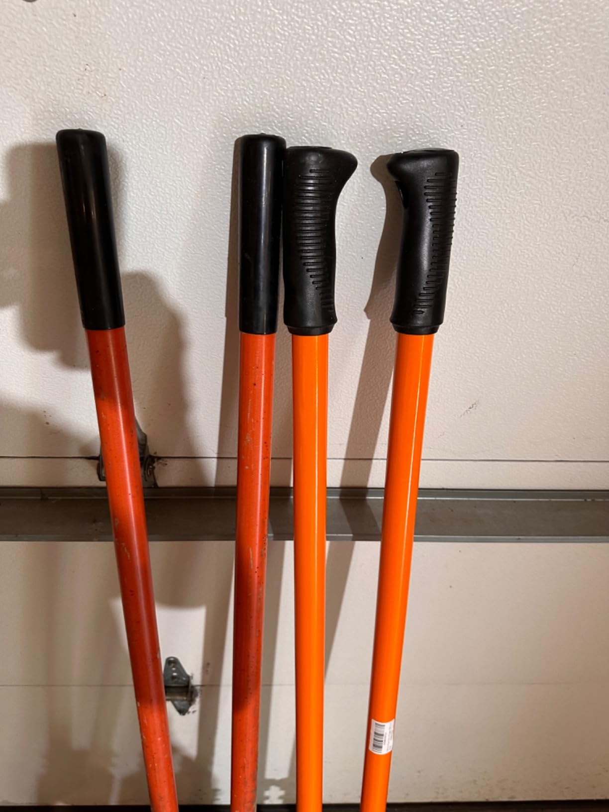 Nohovu Post Hole Digger, Heavy Duty with Fiberglass Handle, Carbon Steel Blades, 58 Inches, Orange & Black customer photo 2