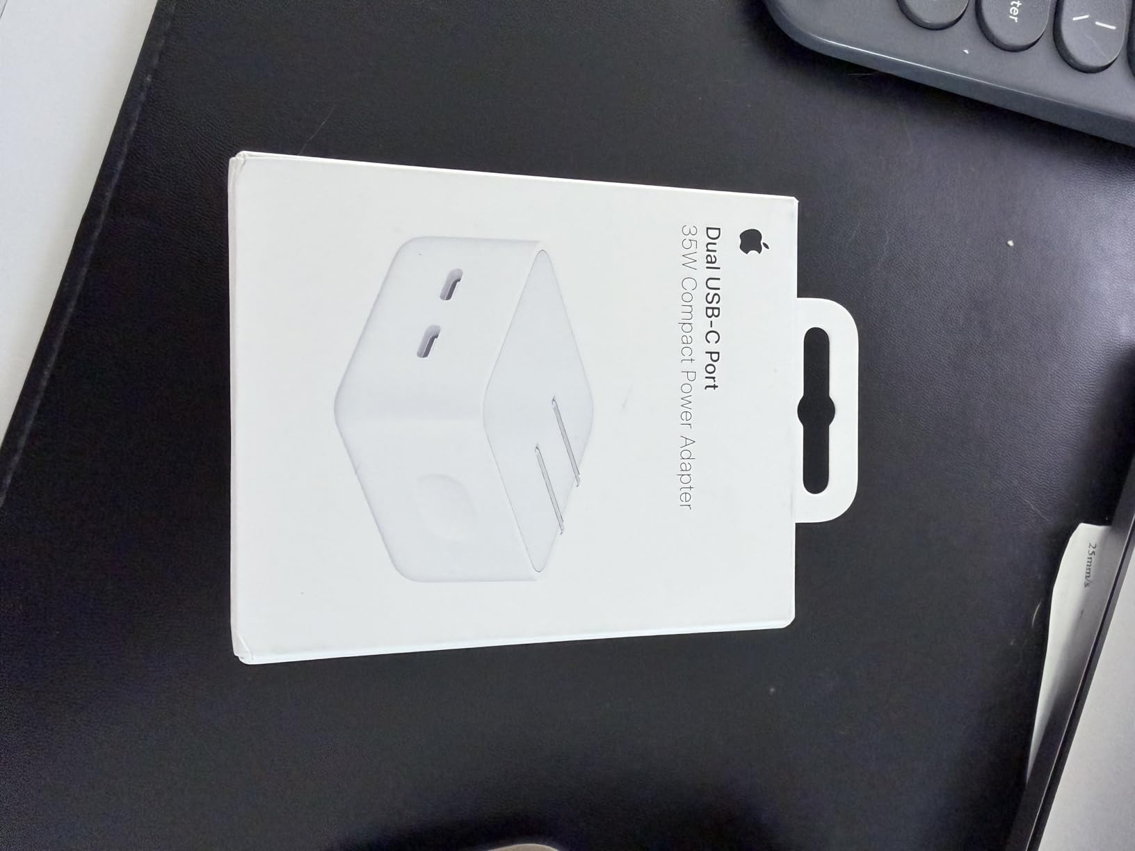 Apple 35W Dual USB-C Port Compact Power Adapter customer photo 1
