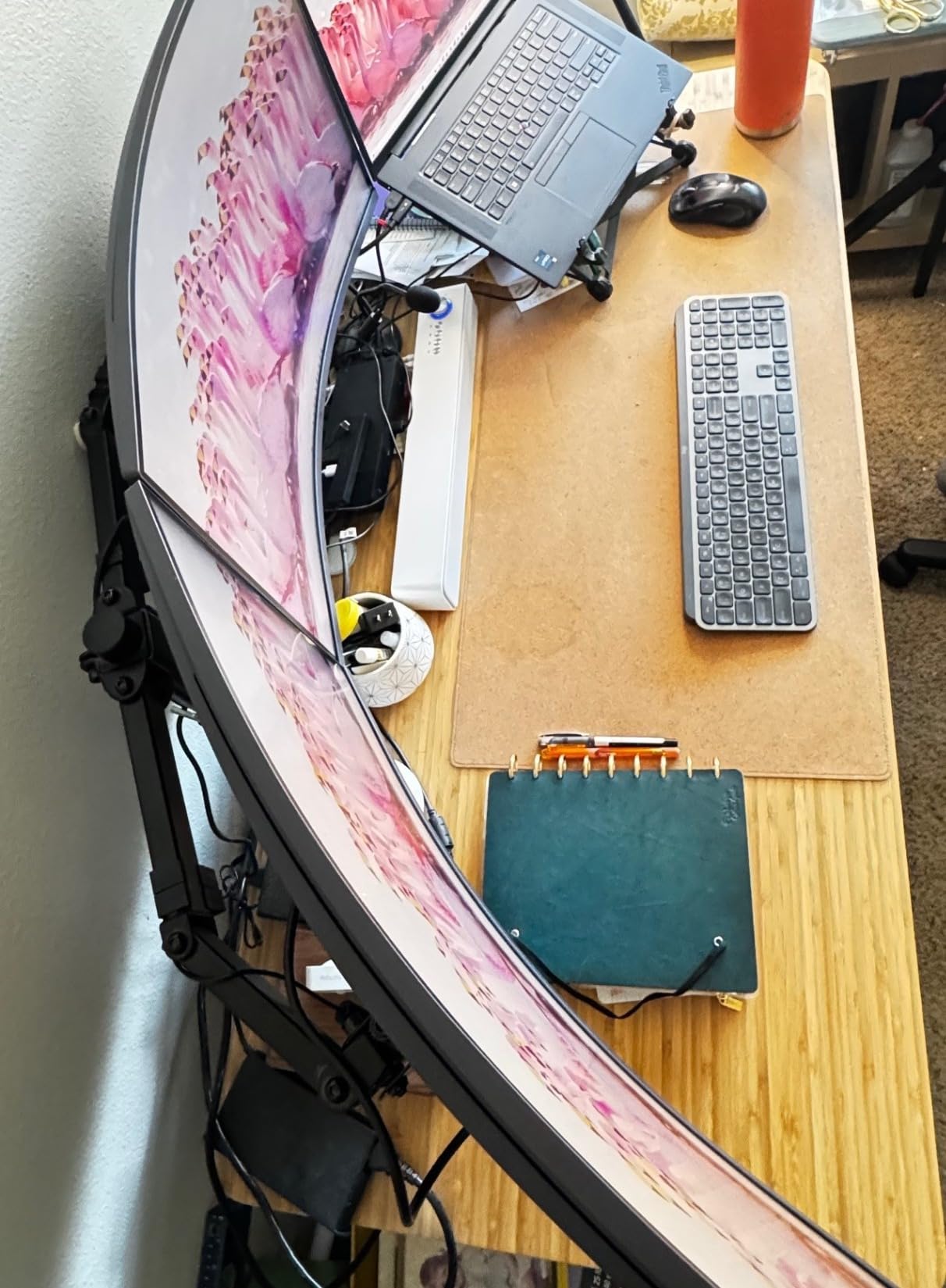 LG UltraGear 27GS60QC-B customer photo 1