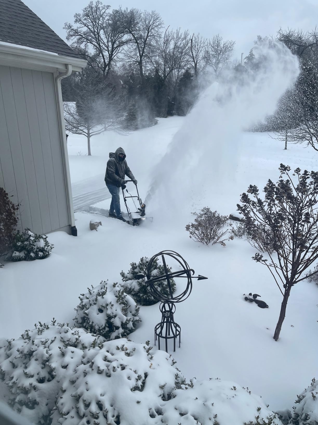 Westinghouse WSnow18 48V Cordless Snow Blower 18 Inch Kit, Steel Auger, LED Light, 1200W Brushless Motor, 25ft Throwing Distance, Plows 650lbs/min, Compatible with Snow Joe Batteries customer photo 2