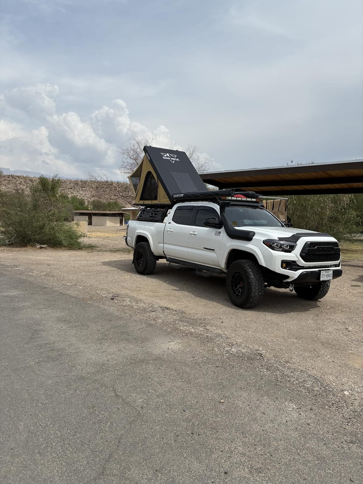 SanHima Hotham Rooftop Tent Hard Shell, Aluminium Roof Top Tent for Car SUV Truck customer photo 1