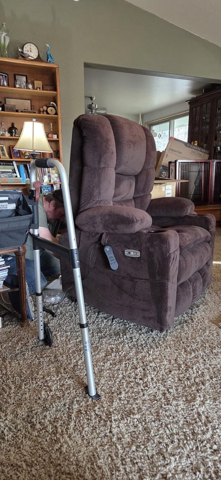 MCombo 3 Motor Lay Flat Power Lift Recliner for Elderly R7635 (Large-Wide) customer photo 2