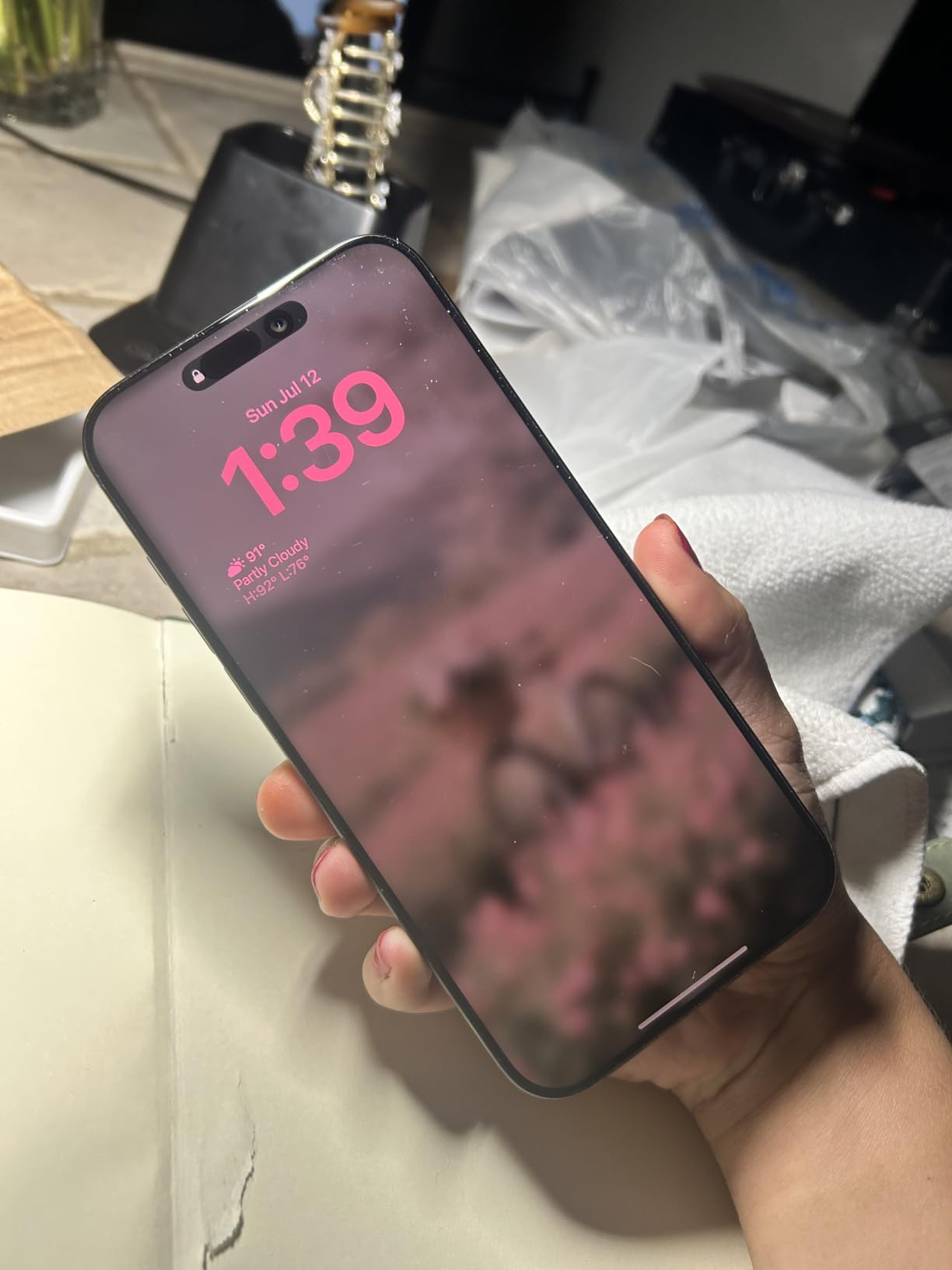 iPhone 16 Pro Max Renewed customer photo 2