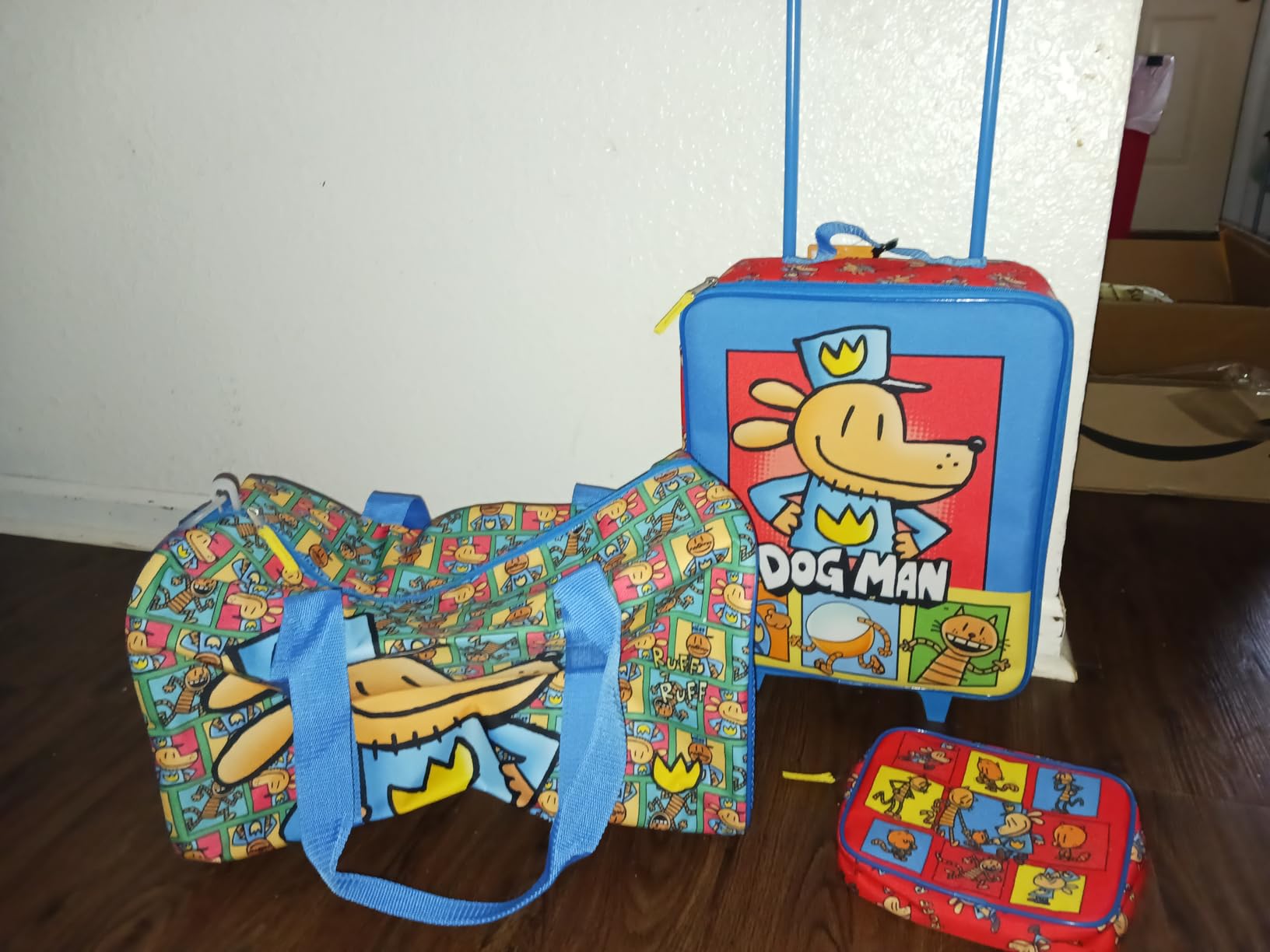 Bioworld Moana Pua & Moana Tropical Print Youth 4-Piece Carry On Luggage Travel Set customer photo 1