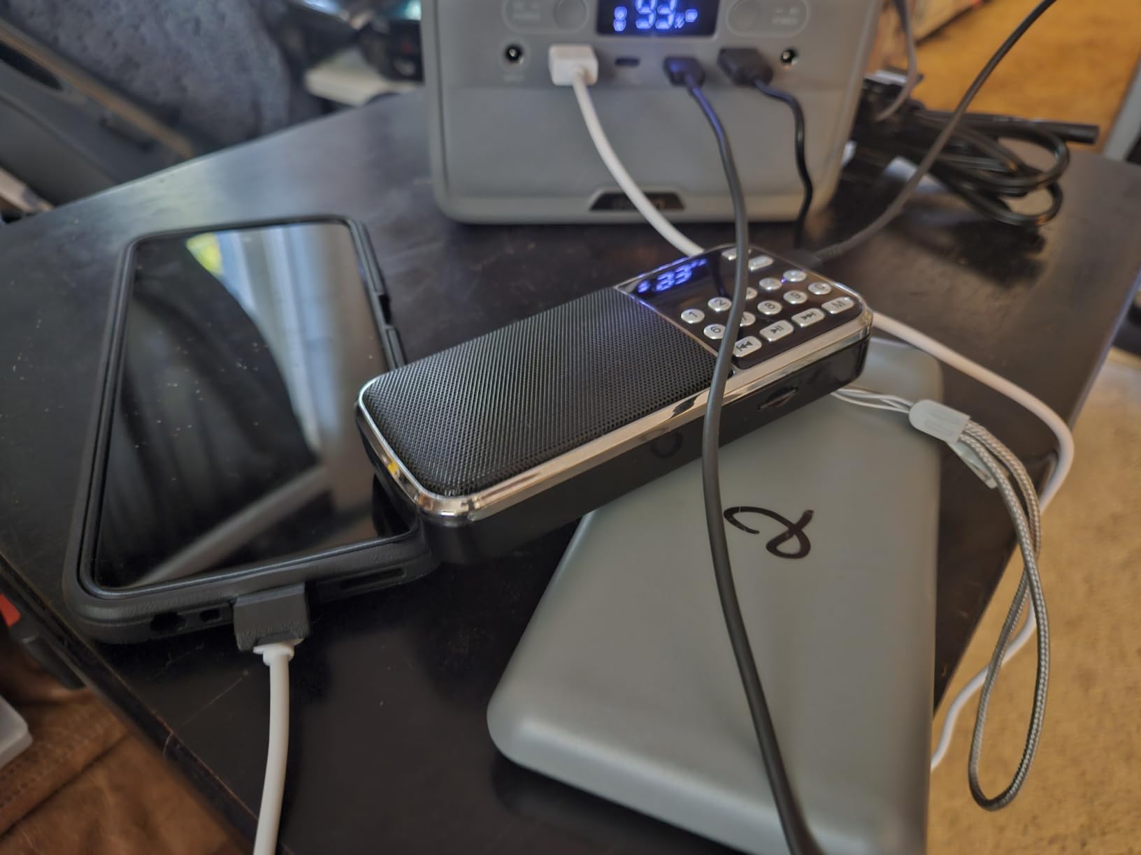 DARAN Portable Power Station, 288Wh LiFePO4 Battery, 350W (600W Peak) Power Bank with AC Outlet, Mini Solar Generator 7-Port Design, 2.1Hrs Fast Charing for Emergency, Hurricane (Solar Optional) customer photo 1