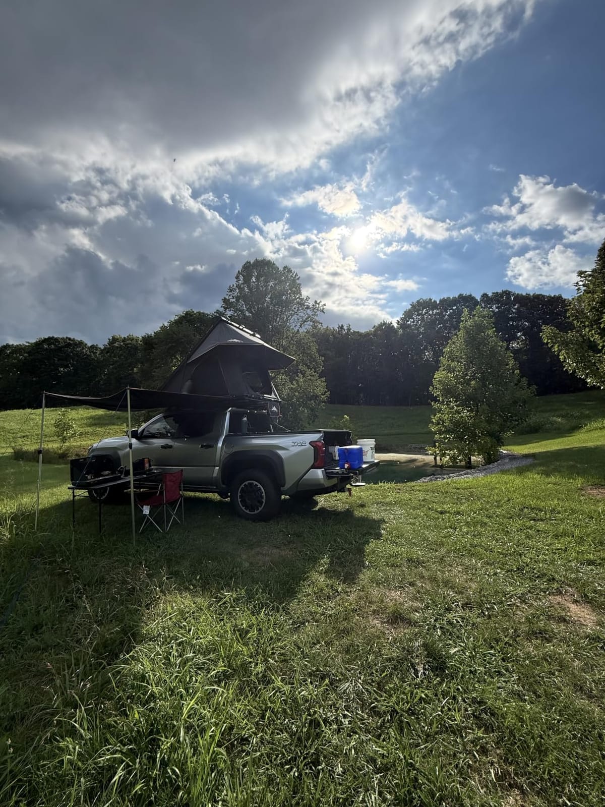 Adventurer Pro Rooftop Tent Hard Shell, 2-3 Person Aluminum Roof Top Tent customer photo 2