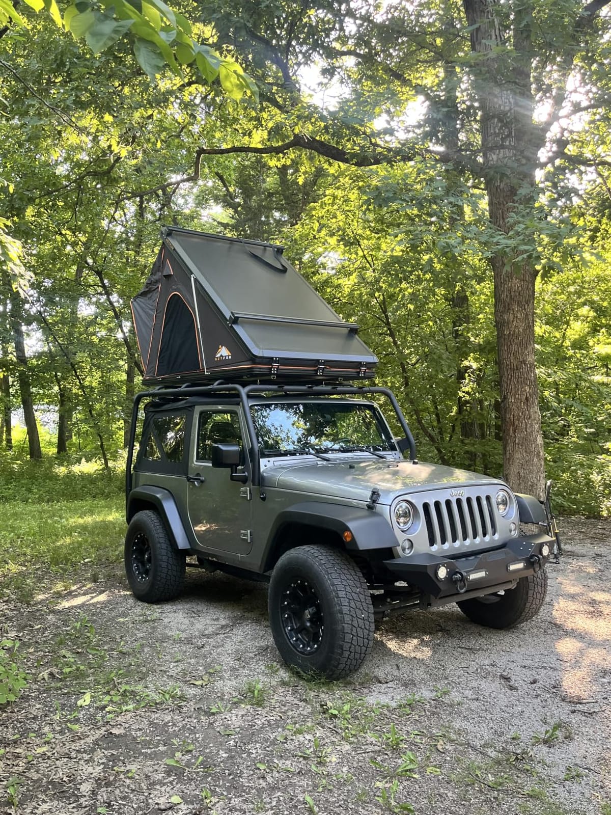 Explorer Pro Rooftop Tent Hard Shell, 2-3 Person Aluminum Roof Top Tent customer photo 1