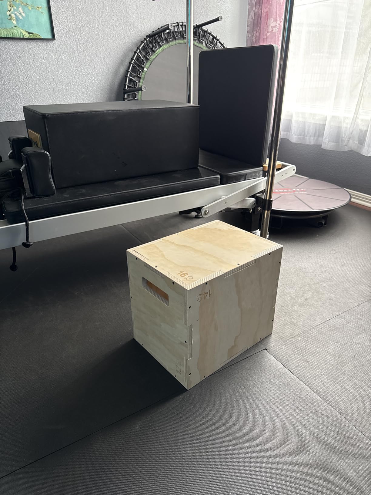 Amazon Basics 3-in-1 Wooden Plyo Box, Non-Slip Plyometric Jump Box with Three Heights for Home Gym Workout, Easy Assembly customer photo 1