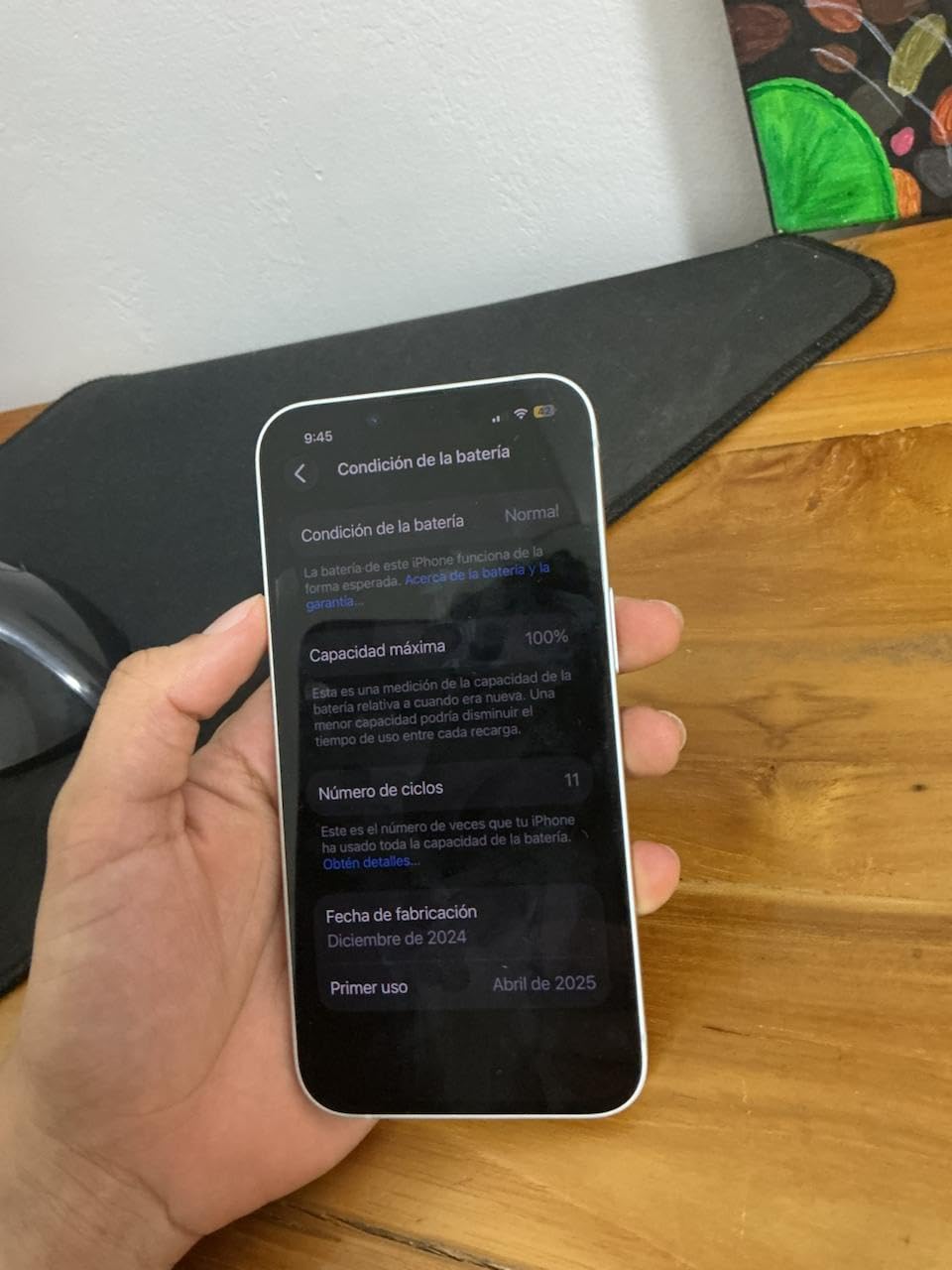 Apple iPhone 16e customer photo 2
