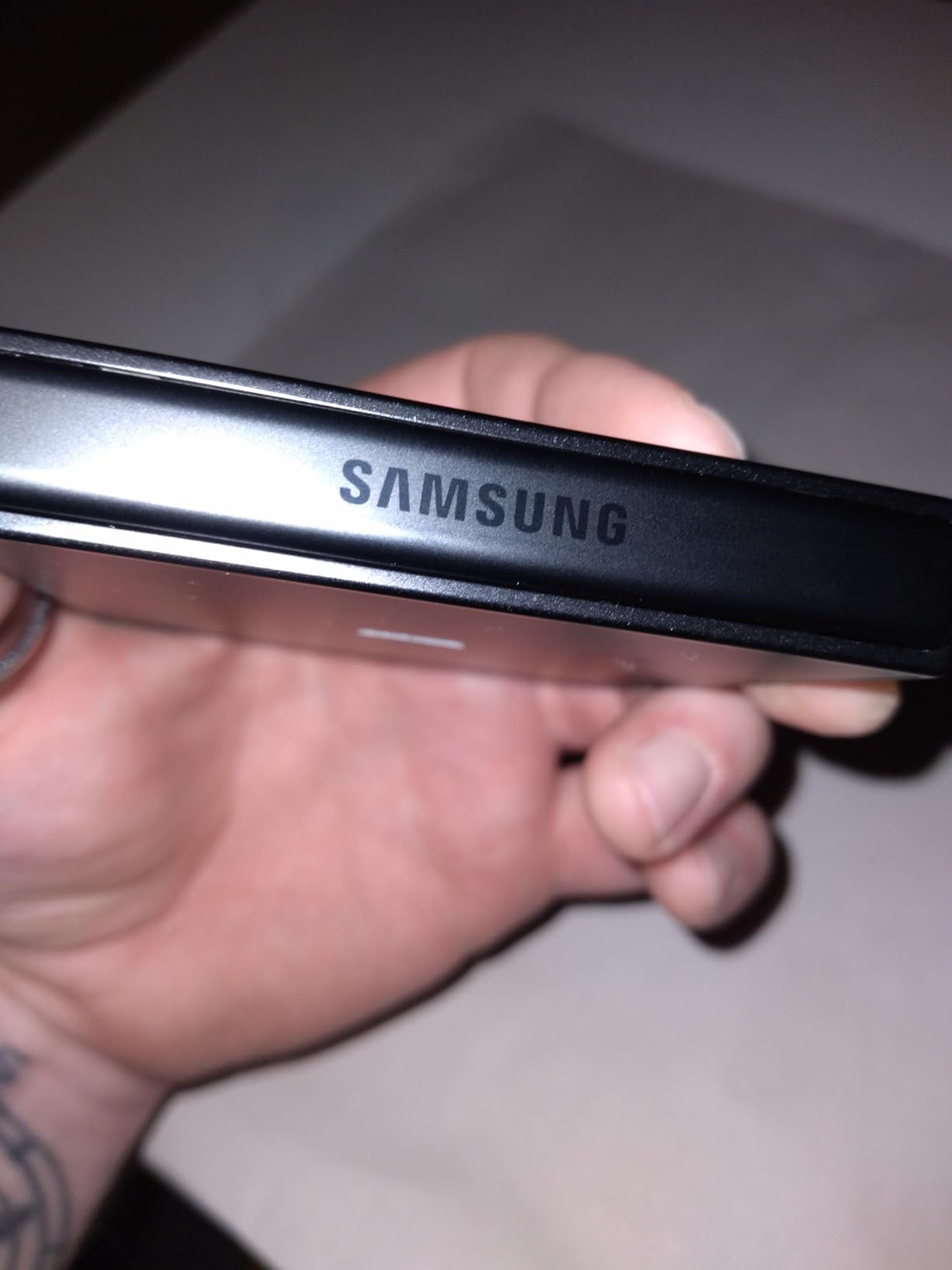 Samsung Galaxy Z Flip7 Cell Phone, 512GB AI Smartphone, JetBlack customer photo 1