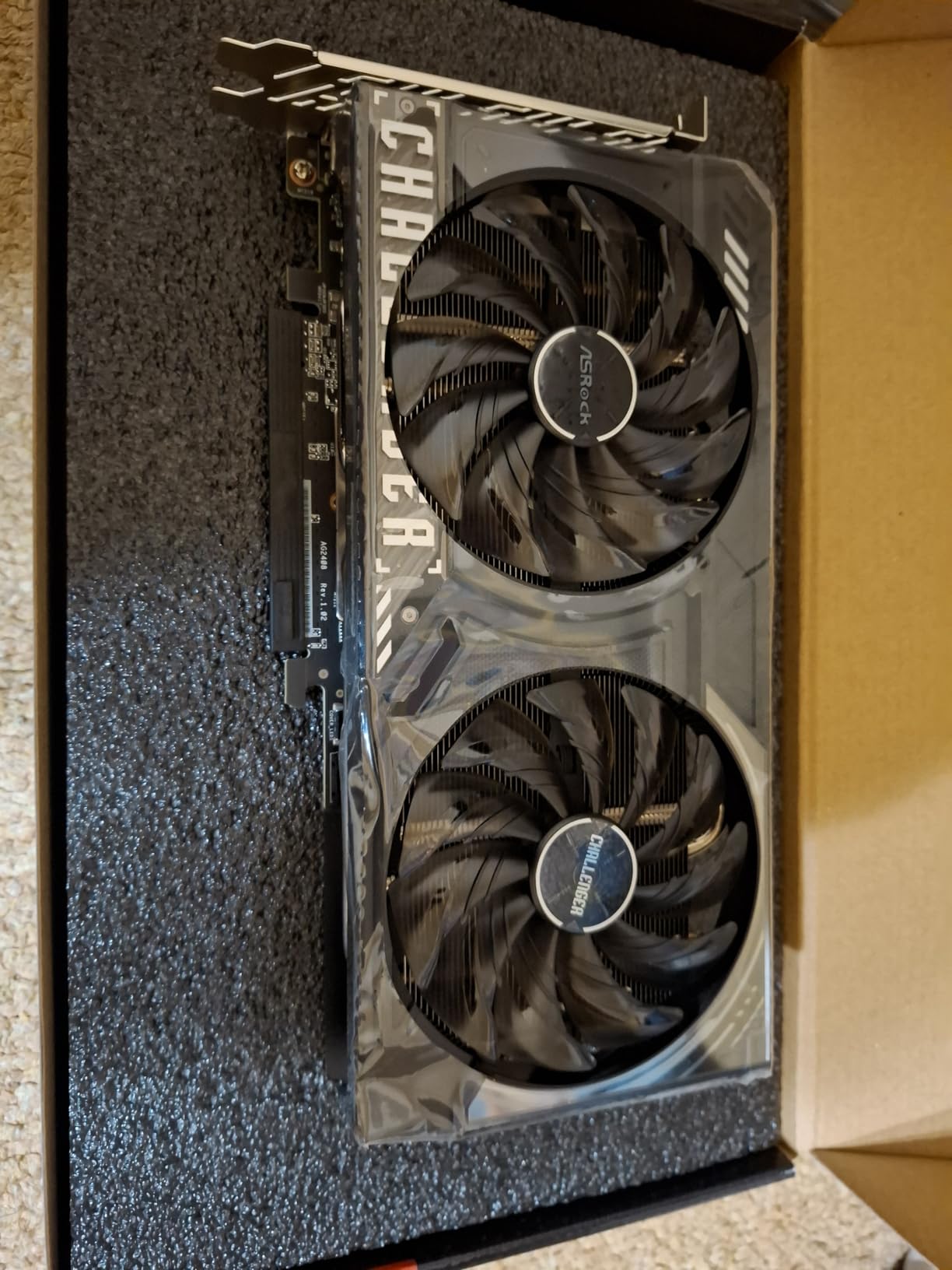 ASRock RX 9060 XT Challenger customer photo 2