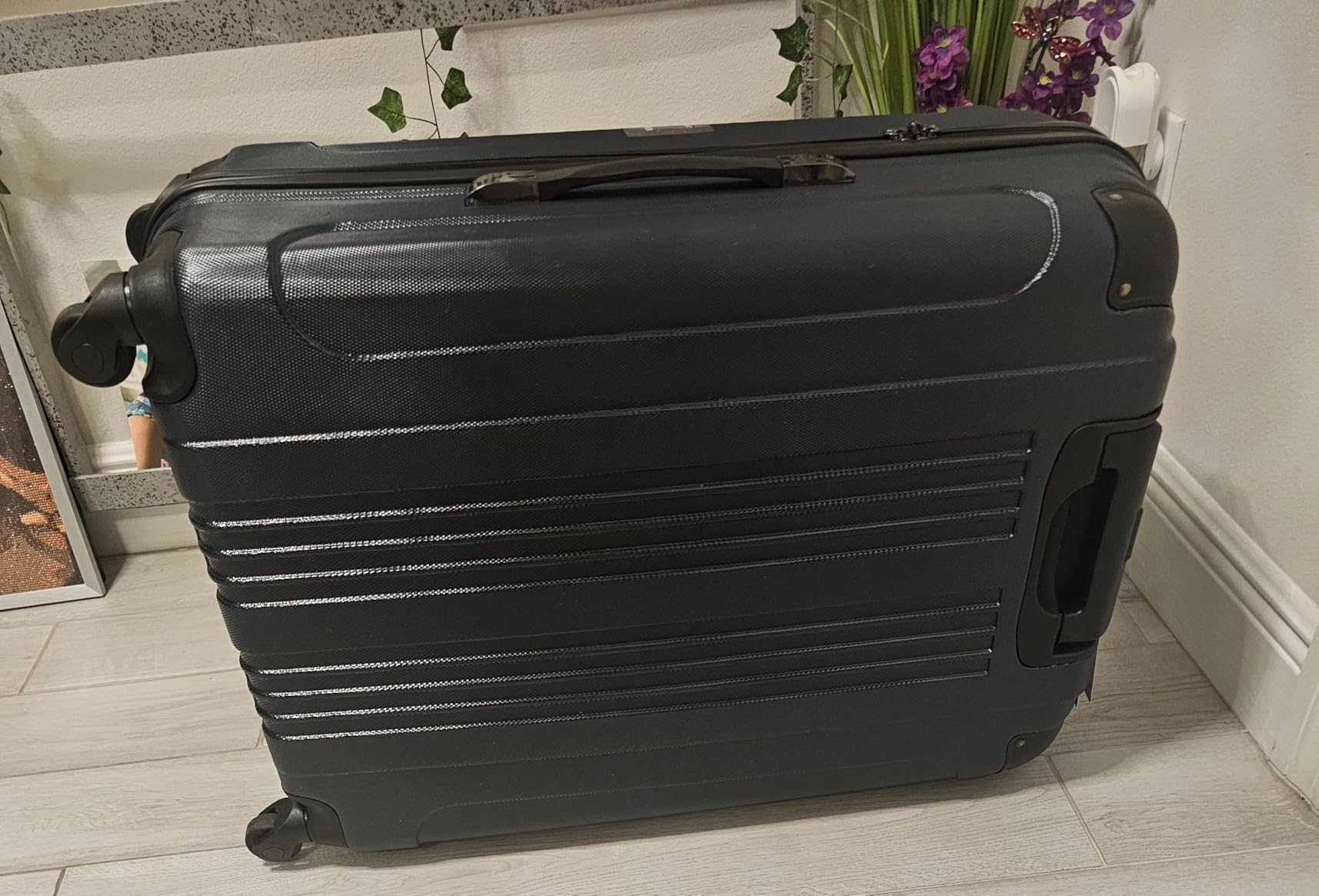 Kenneth Cole REACTION Out of Bounds Lightweight Hardshell 4-Wheel Spinner Luggage, Lavender, 20-Inch Carry On customer photo 1