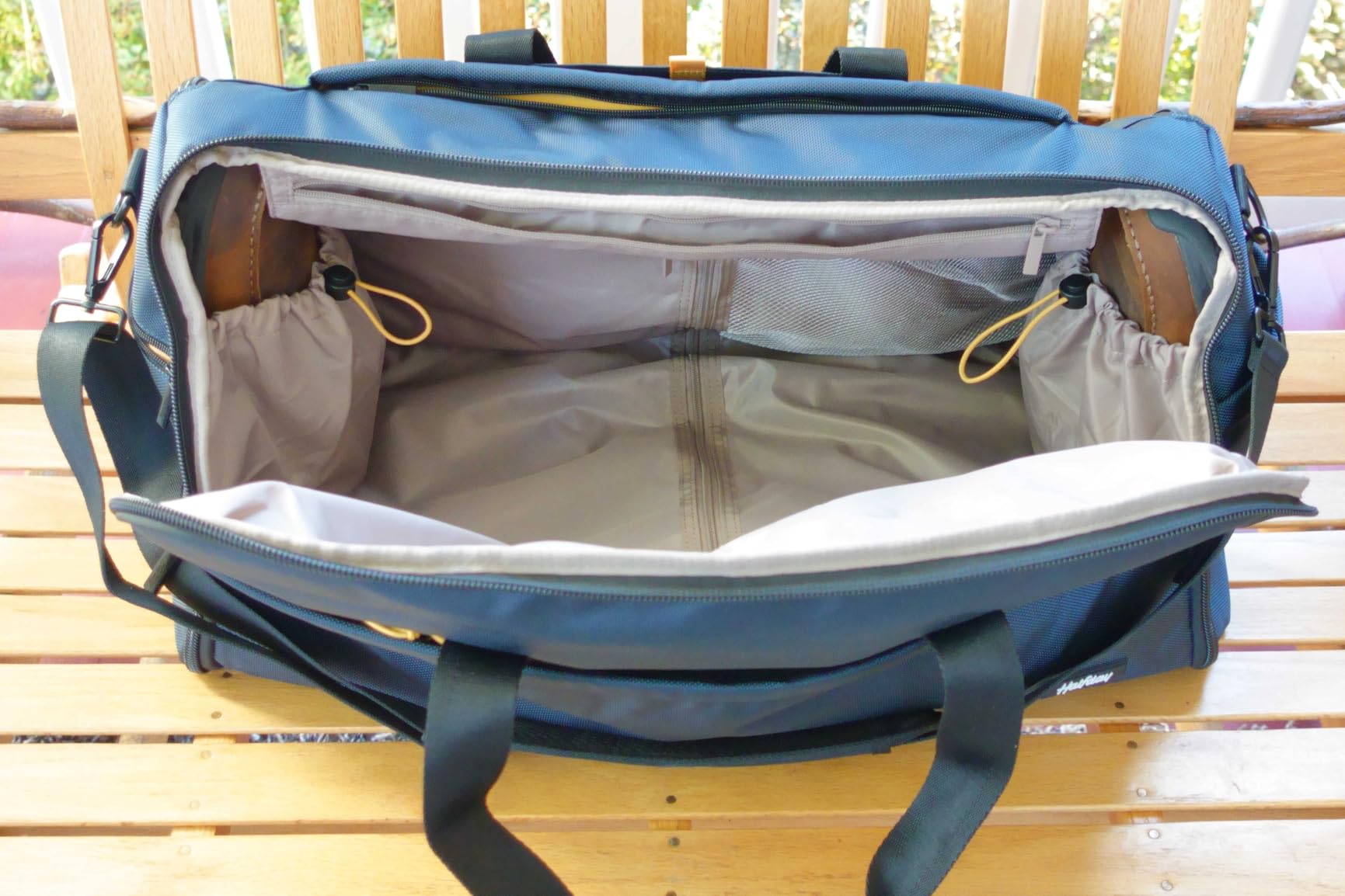 Halfday Convertible 2-in-1 Premium Garment Duffel 45L Weekender, Jet customer photo 2