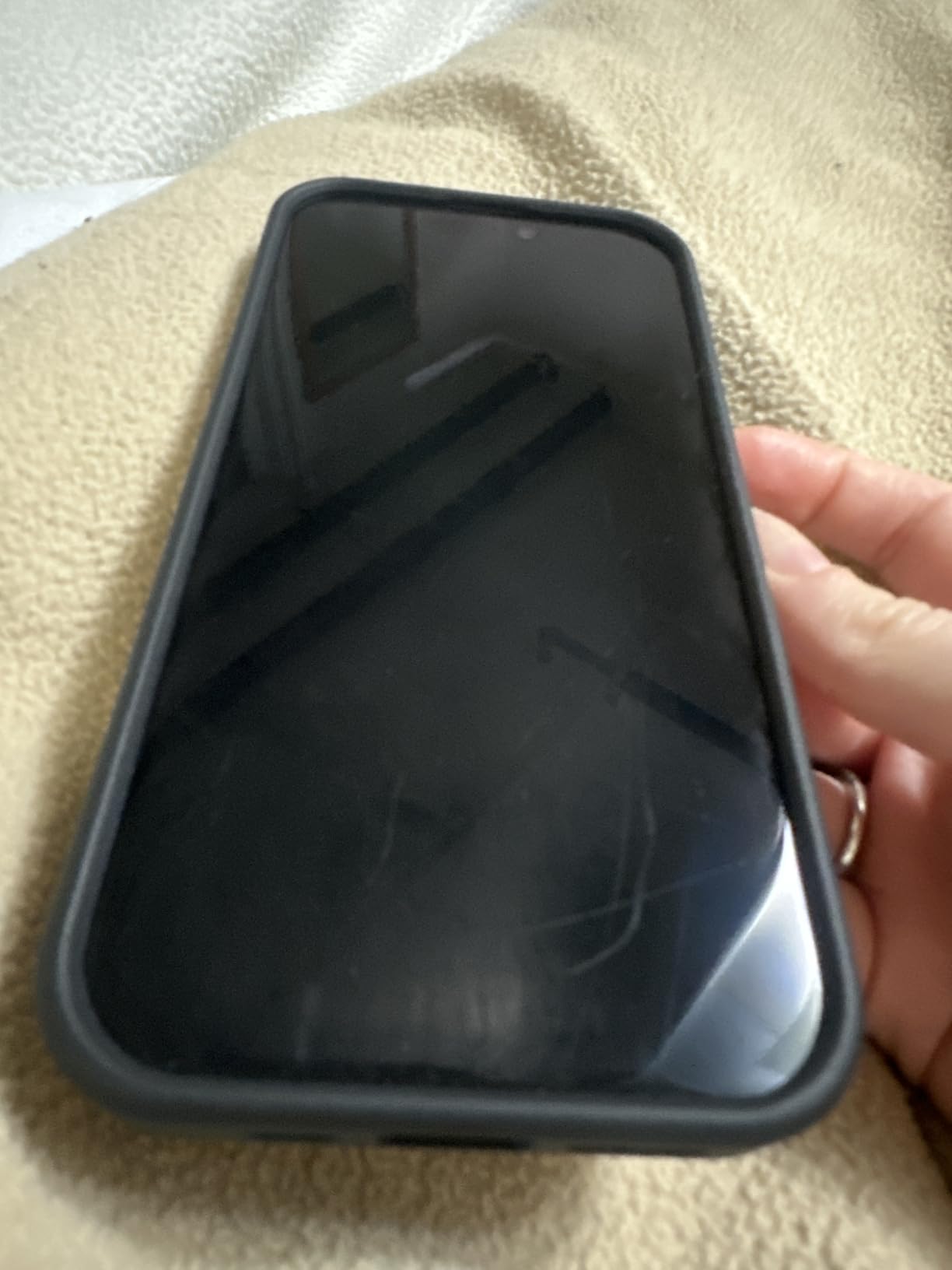 iPhone 17 Renewed customer photo 2