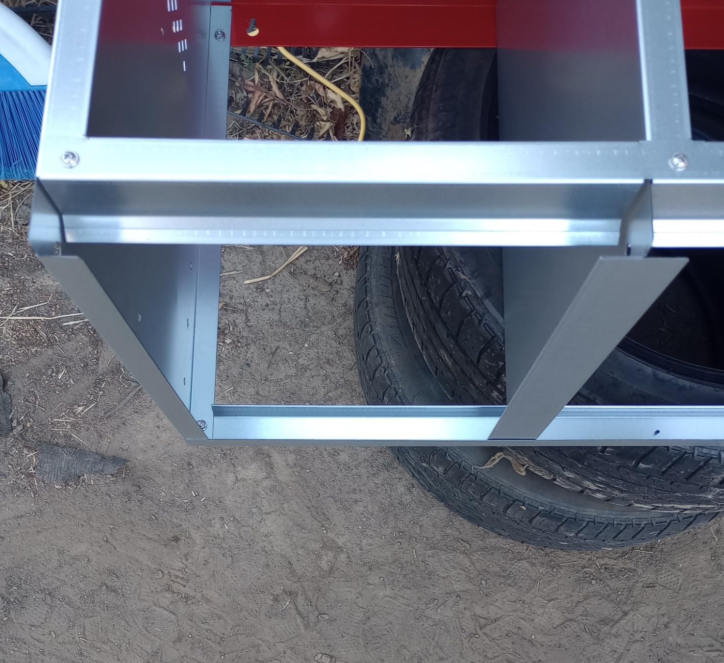 Chicken Nesting Boxes, Roll Away Nest Box for Egg Collector, 4 Holes Orange customer photo 2