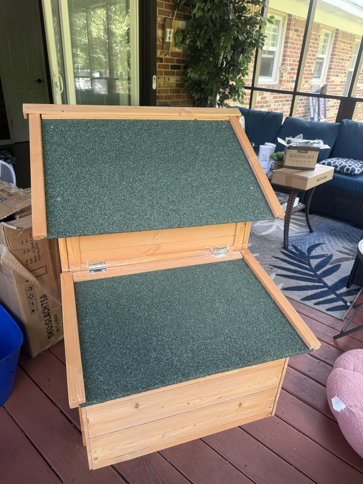 Outdoor Chicken Coop with Wheels, 79'' Mobile Chicken House for 4 Chickens customer photo 2