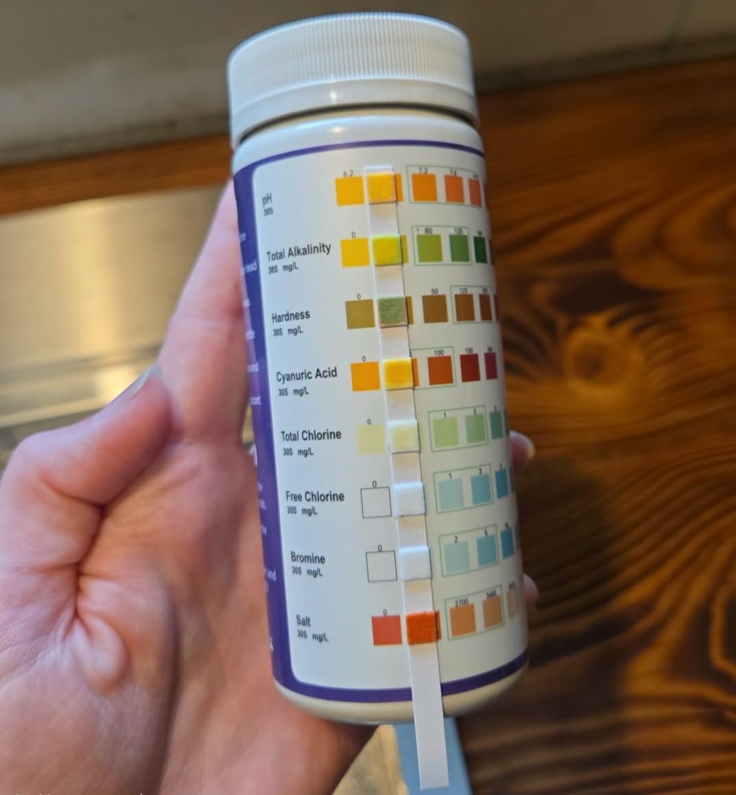 Pool Salt Test Strips Kit, 8 Way 125CT Water Test Strips for Saltwater Pool customer photo 2
