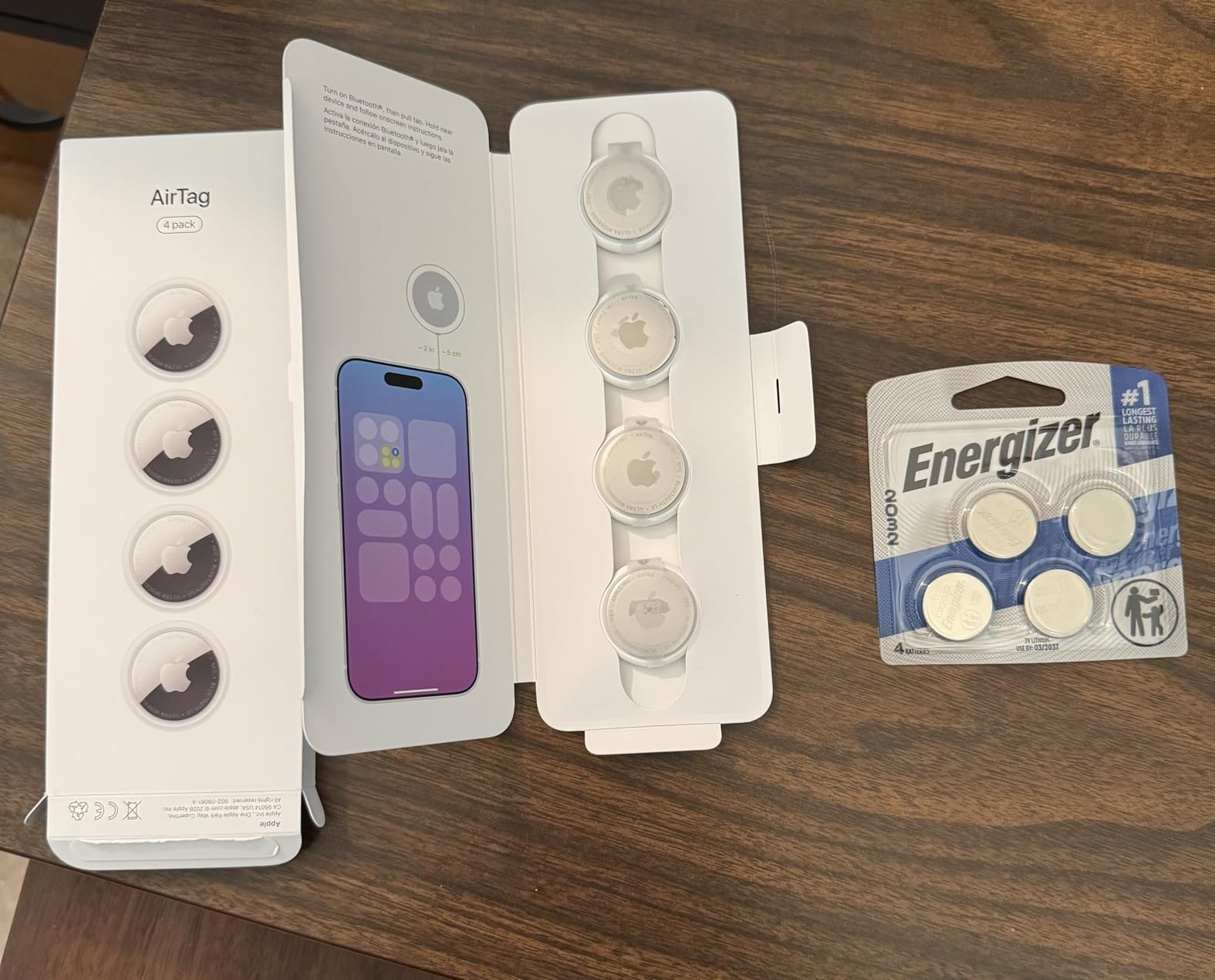 Apple AirTag 4-Pack customer photo 1