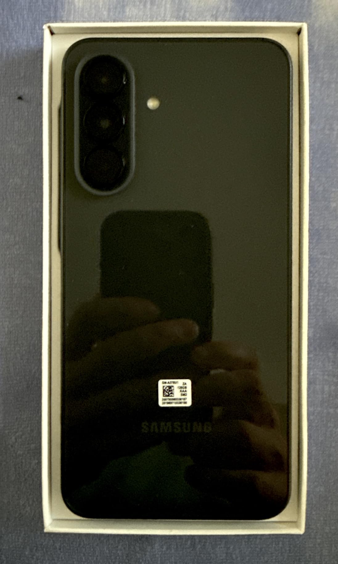 Samsung Galaxy A37 5G (2026), Unlocked Android Smartphone, 128GB, AMOLED Display, Triple Camera, IP68, Slim Phone, 5000mAh Battery, US Version, US 1 Yr Warranty, Awesome Charcoal customer photo 2