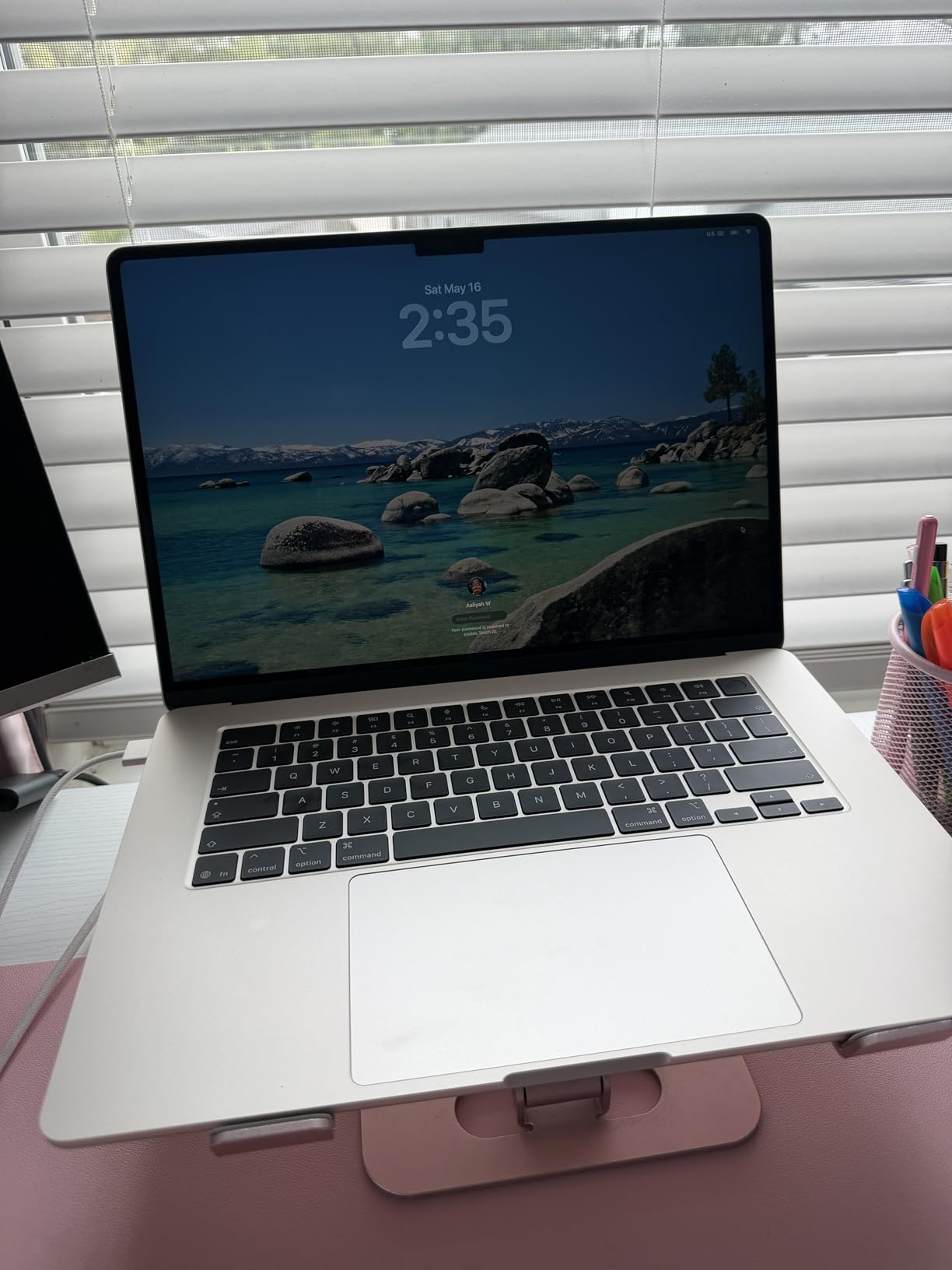 Apple MacBook Air 15 M5 customer photo 2