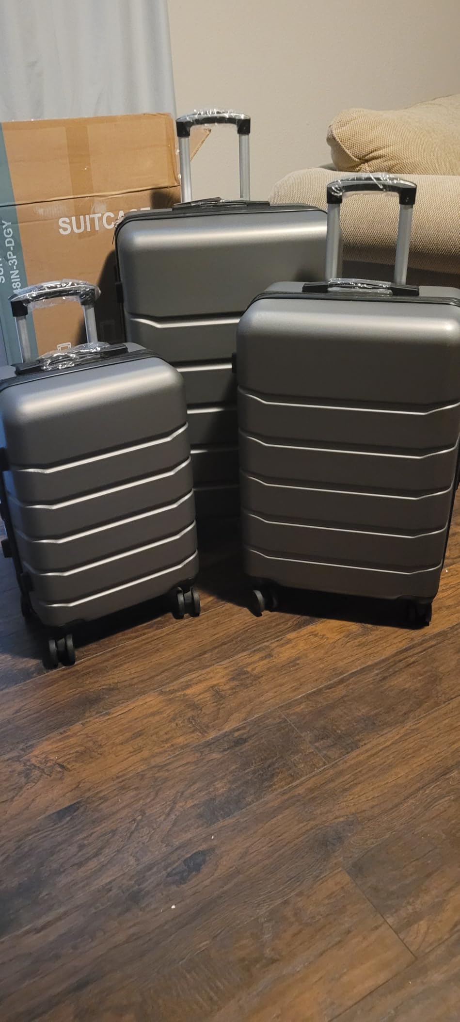 OLIXIS 28 Inch Luggage, Hardside Checked Suitcase with Spinner Wheels, Lightweight ABS Hard Shell Travel Luggage, TSA Approved Lock, Expandable Large Suitcase for Business & Travel–Light Grey customer photo 2