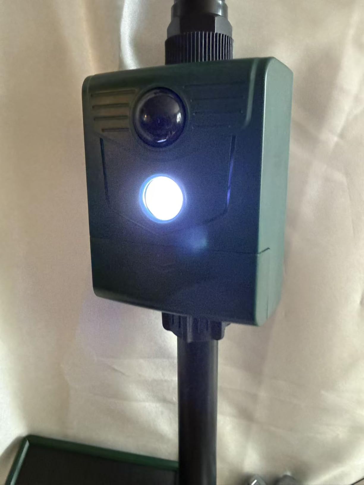 Motion Activated Animal Repeller with Water Sprinkler, Deer Repellent Devices Solar Powered, IP65 Waterproof Cat Repellent Outdoor with Flashing Light, Deter Deer Foxes Skunks Raccoons from Garden customer photo 1